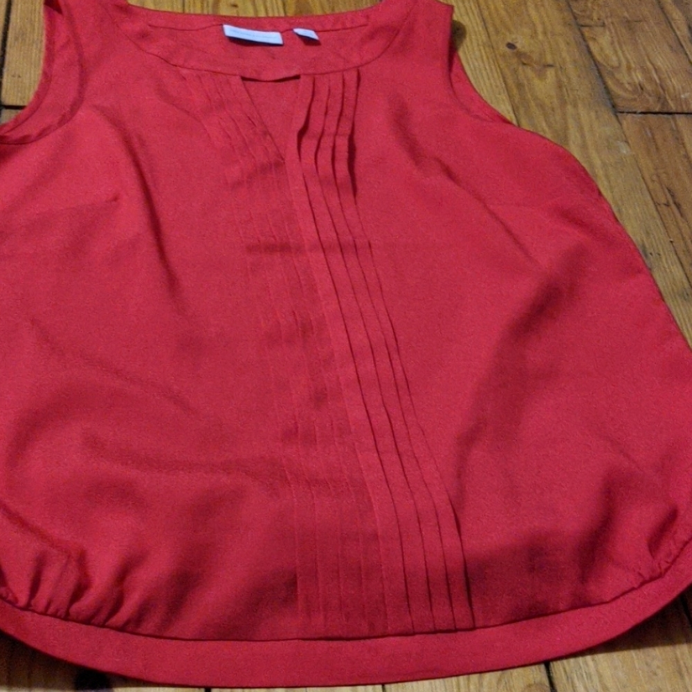 Top - Picture 2 of 3